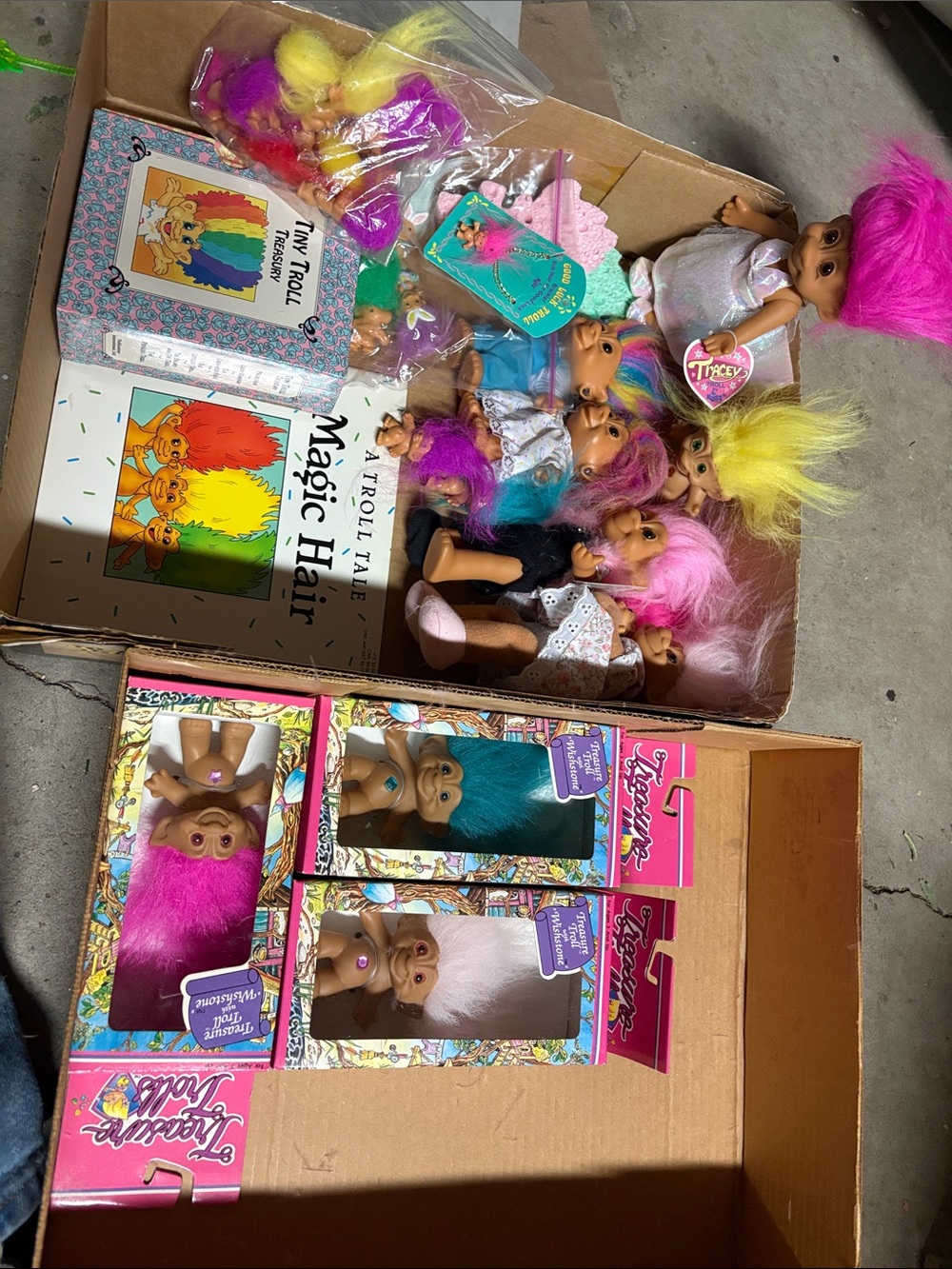 Trolls Assorted Hair Dolls in Pink Yellow Blue Purple